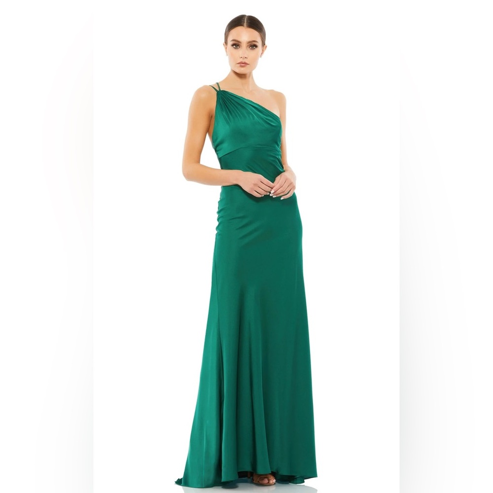 IEENA BY MAC DUGGAL NWT Elegant Emerald One-Shoulder Gown 55385